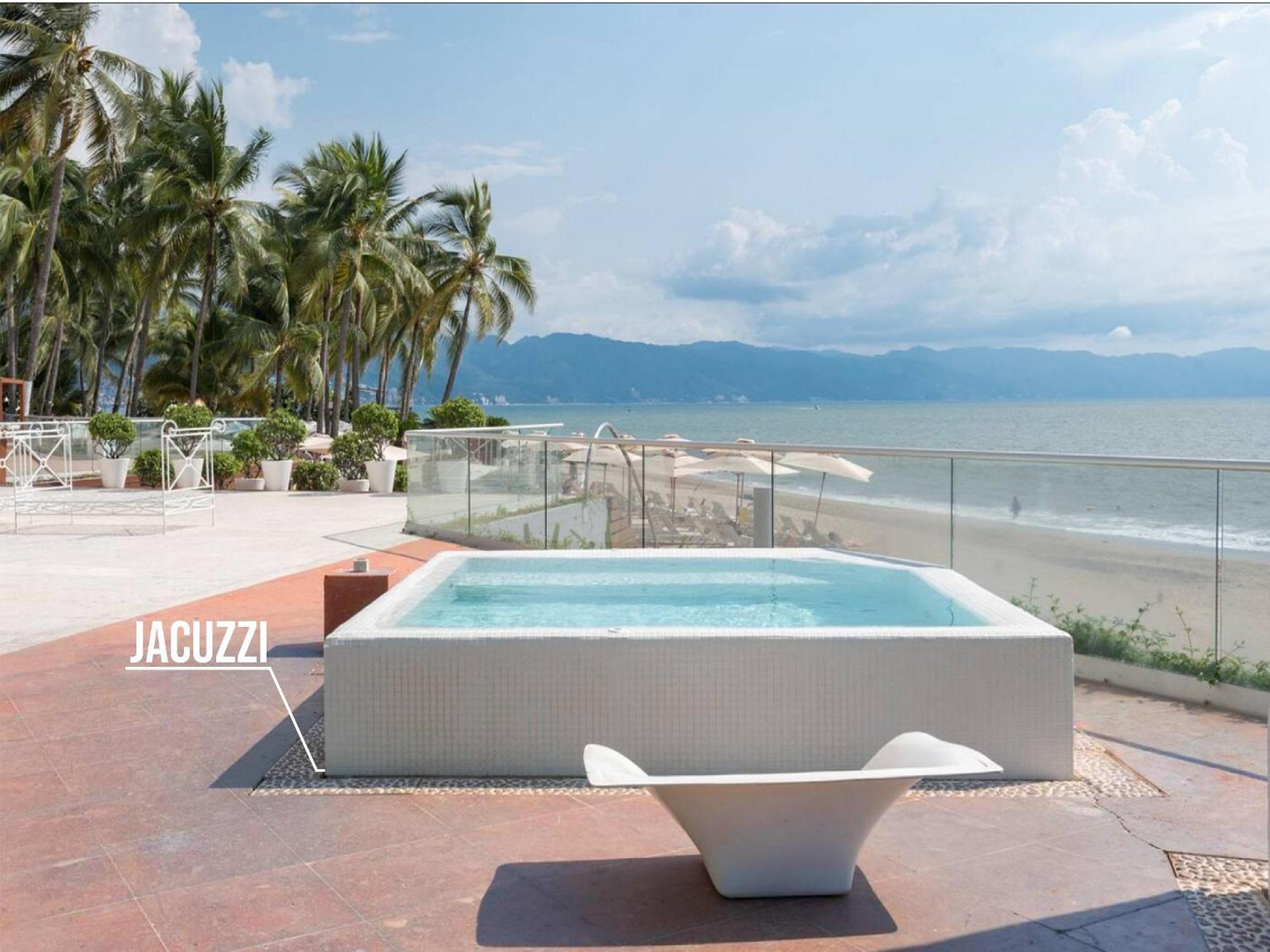 Icon Vallarta Beach Front By Bamboo Skylife Puerto Vallarta Bagian luar foto