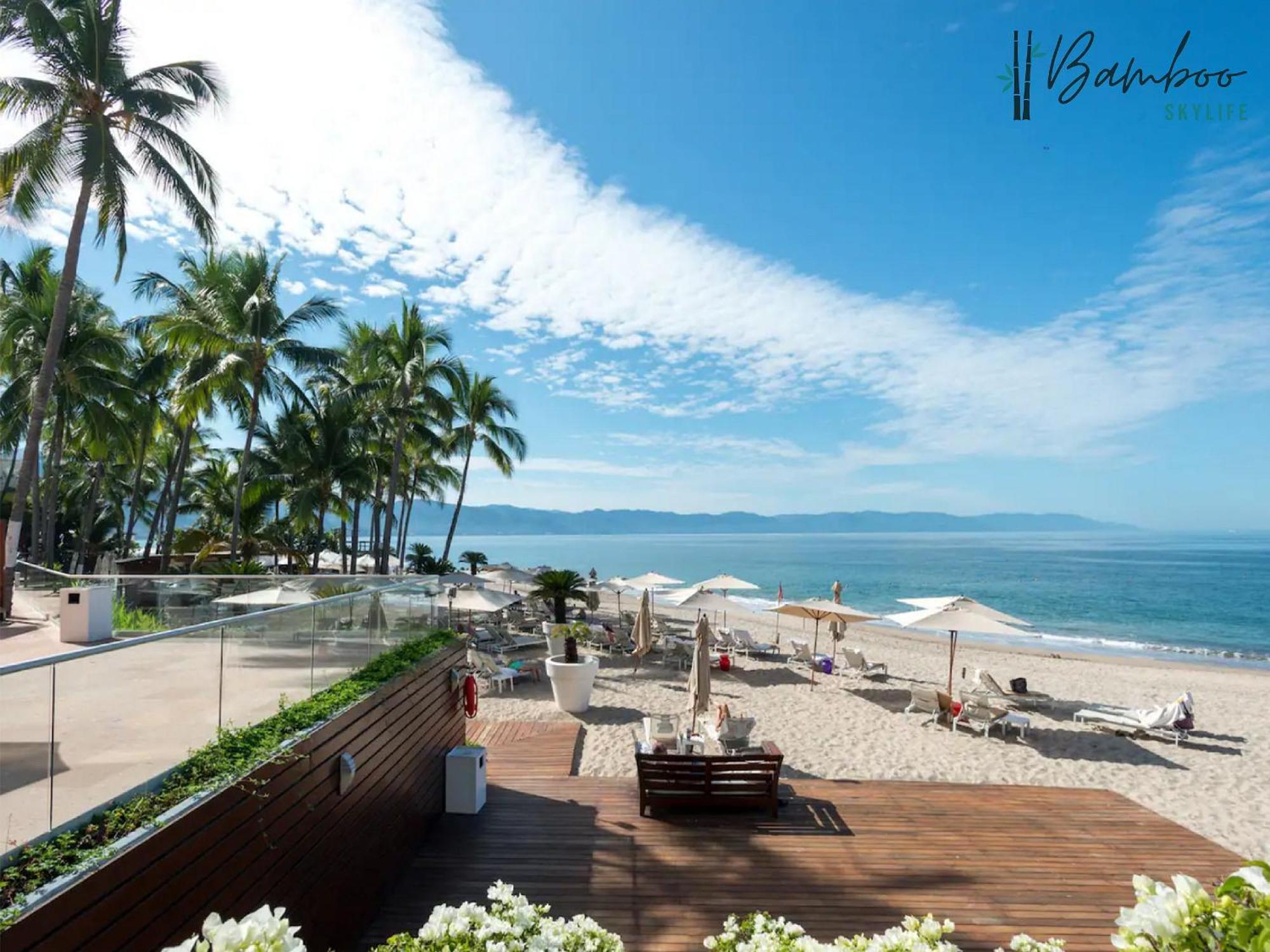 Icon Vallarta Beach Front By Bamboo Skylife Puerto Vallarta Bagian luar foto